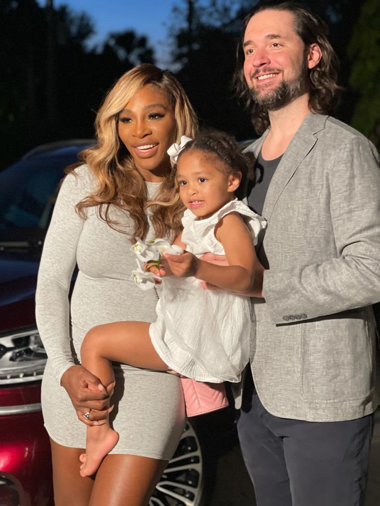 Alexis Ohanian Shares Family Photo with Serena Williams and Daughter ...