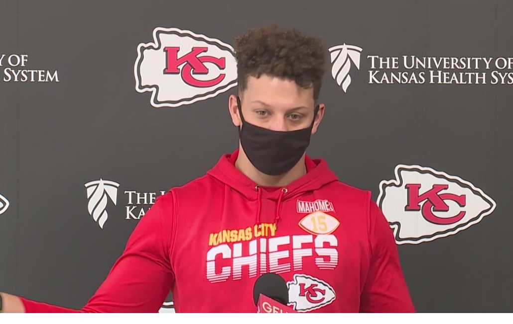 Patrick Mahomes Weighs in On his Performance Against Los Angeles Chargers