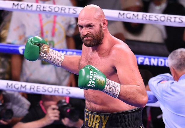 UFC star Israel Adesanya praises Tyson Fury after heavyweight's "resurrection"