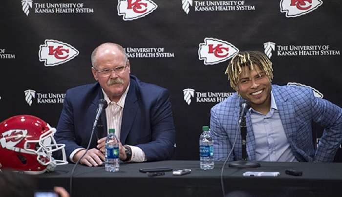 Were the Chiefs smiling for the cameras with Tyrann Mathieu?