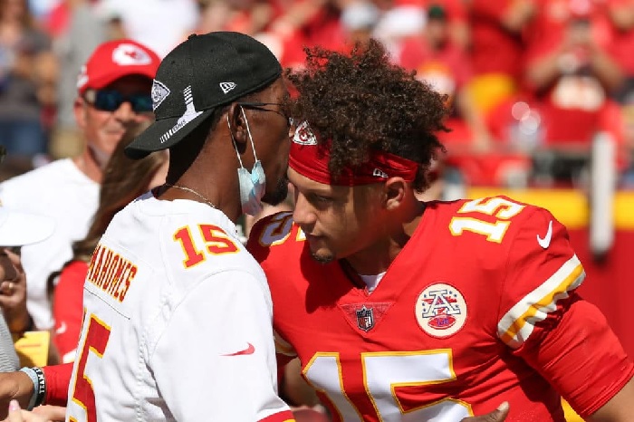 Patrick Mahomes Shares Emotional Embrace with His Dad