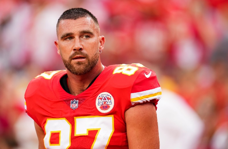 "Well Deserved" NFL Hall of Famer Pays Tribute to Travis Kelce
